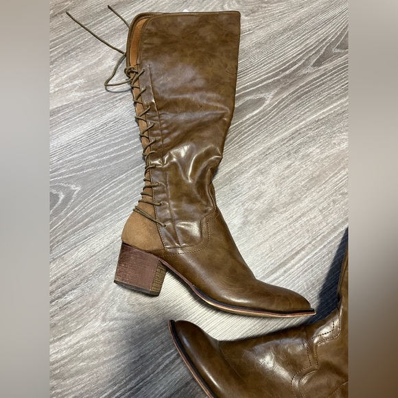 Wanted Women’s Thigh High Boots - Picture 2 of 9